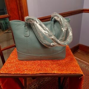 Classic Pebbled Tote Bag in Teal